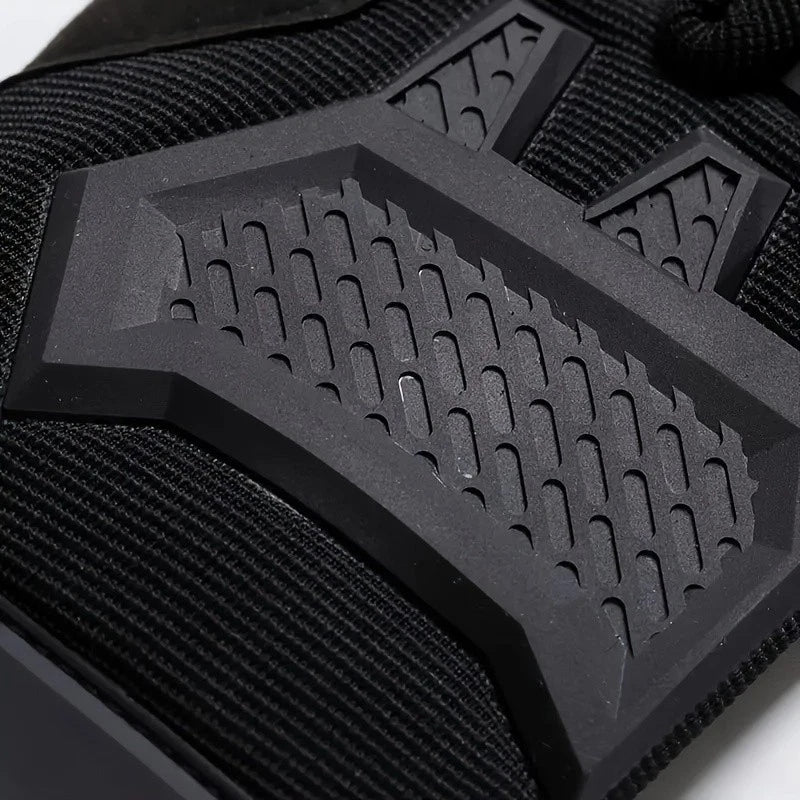 Tactical Gloves - Heavy Duty Protection for Outdoor, Military & Sports Use